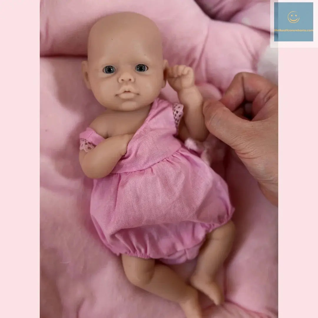 10Inch /2 Styles Washable Unpainted Open Eyes Solid Silicone Girls Doll Soft Touch Feeling Lifelike Realistic Bebe Reborn lifelikesiliconereborns.com