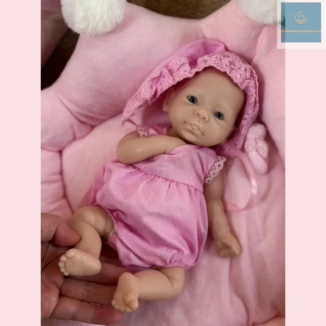 10Inch /2 Styles Washable Unpainted Open Eyes Solid Silicone Girls Doll Soft Touch Feeling Lifelike Realistic Bebe Reborn lifelikesiliconereborns.com