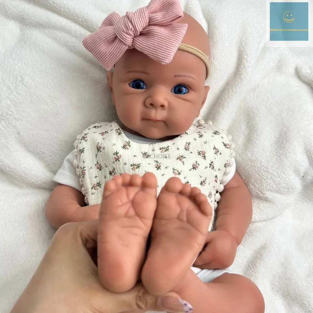 19Inch Realistic Features Soft Silicone Reborn Baby Girl Bettie Weight Lifelike Details Doll for Loneliness Accompany Kids Toy lifelikesiliconereborns.com