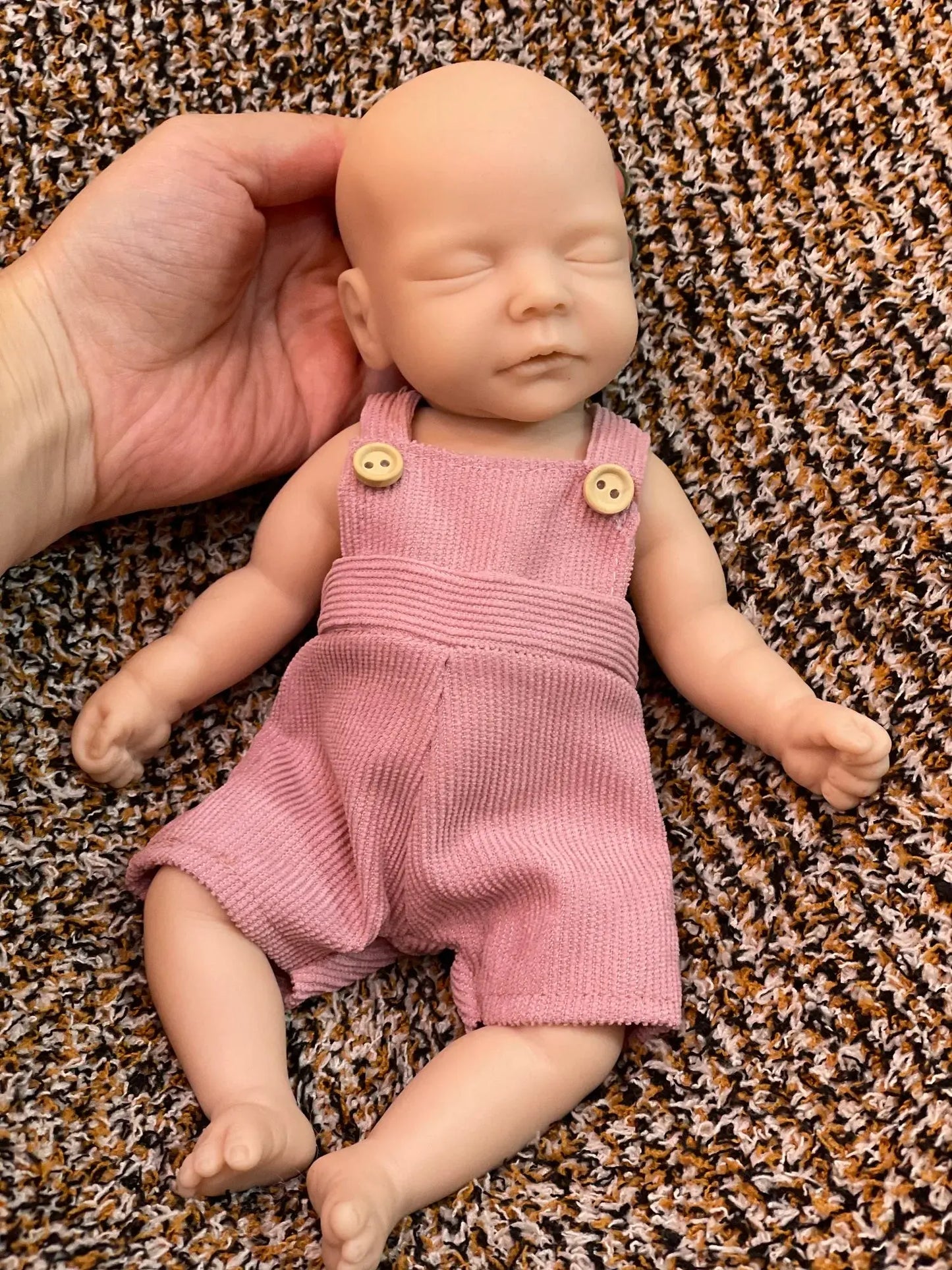 26cm Unpainted Close Eyes Full Body Solid Silicone Reborn Baby Girl Handmade Lifelike Real Bebe Reborn Corpo De Silicone Doll lifelikesiliconereborns.com