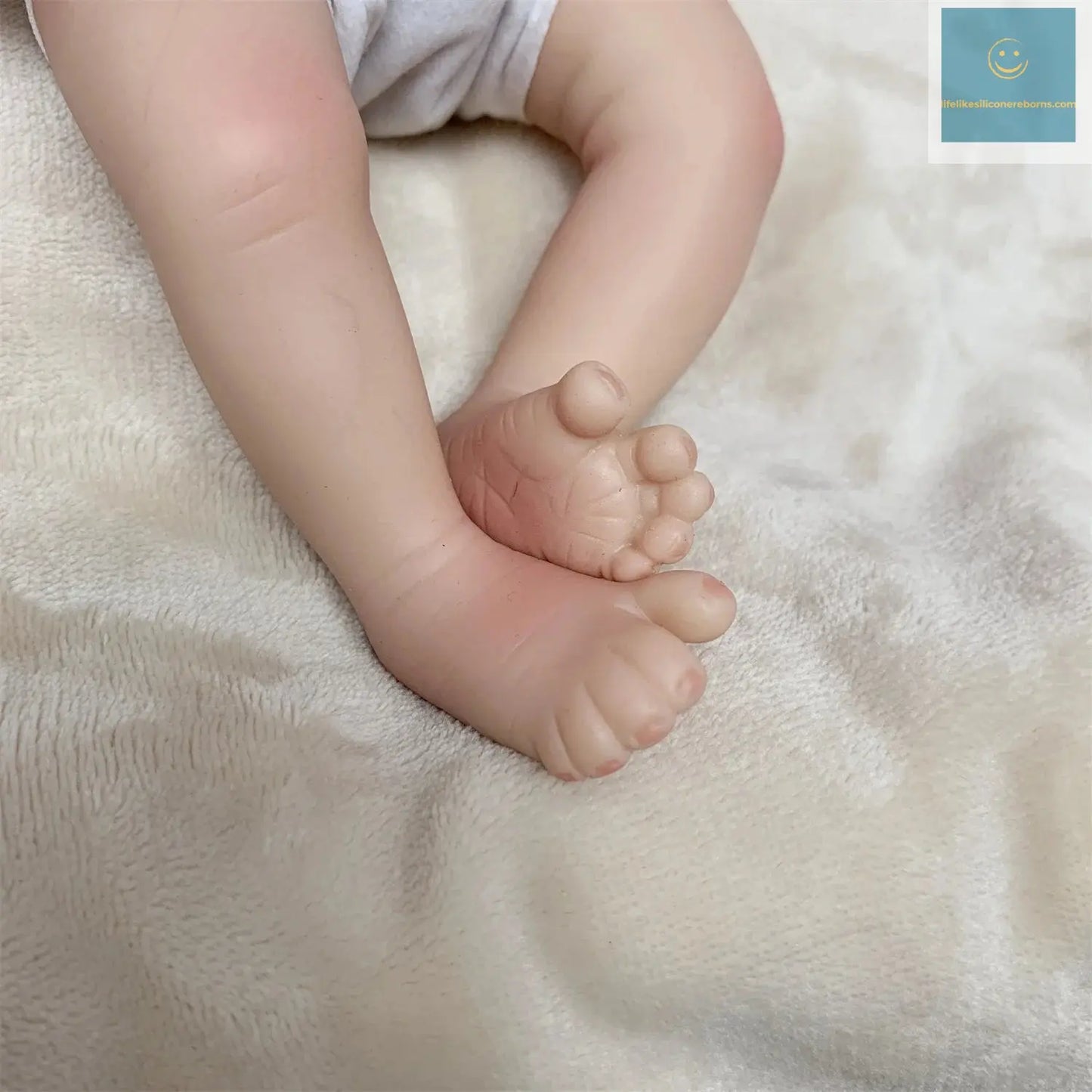 33cm Can Washable Full Body Solid Silicone Bebe Reborn Girl 3D Painted Skin Handmade Painted Skin Lifelike Newborn Baby Dolls lifelikesiliconereborns.com
