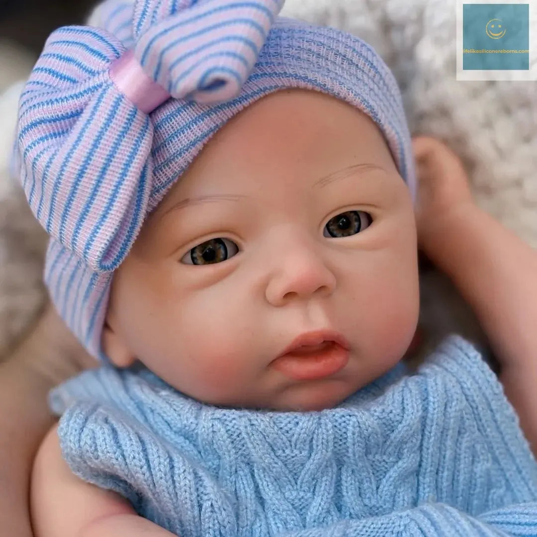 45cm Can Open Mouth & Washable Silicone Bebe Reborn Girl With Painted Skin Soft Touch Feeling Lifelike bebe reborn de silicona lifelikesiliconereborns.com