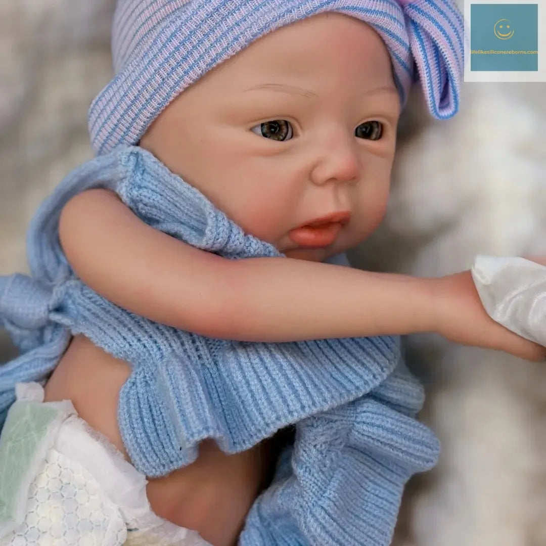 45cm Can Open Mouth & Washable Silicone Bebe Reborn Girl With Painted Skin Soft Touch Feeling Lifelike bebe reborn de silicona lifelikesiliconereborns.com