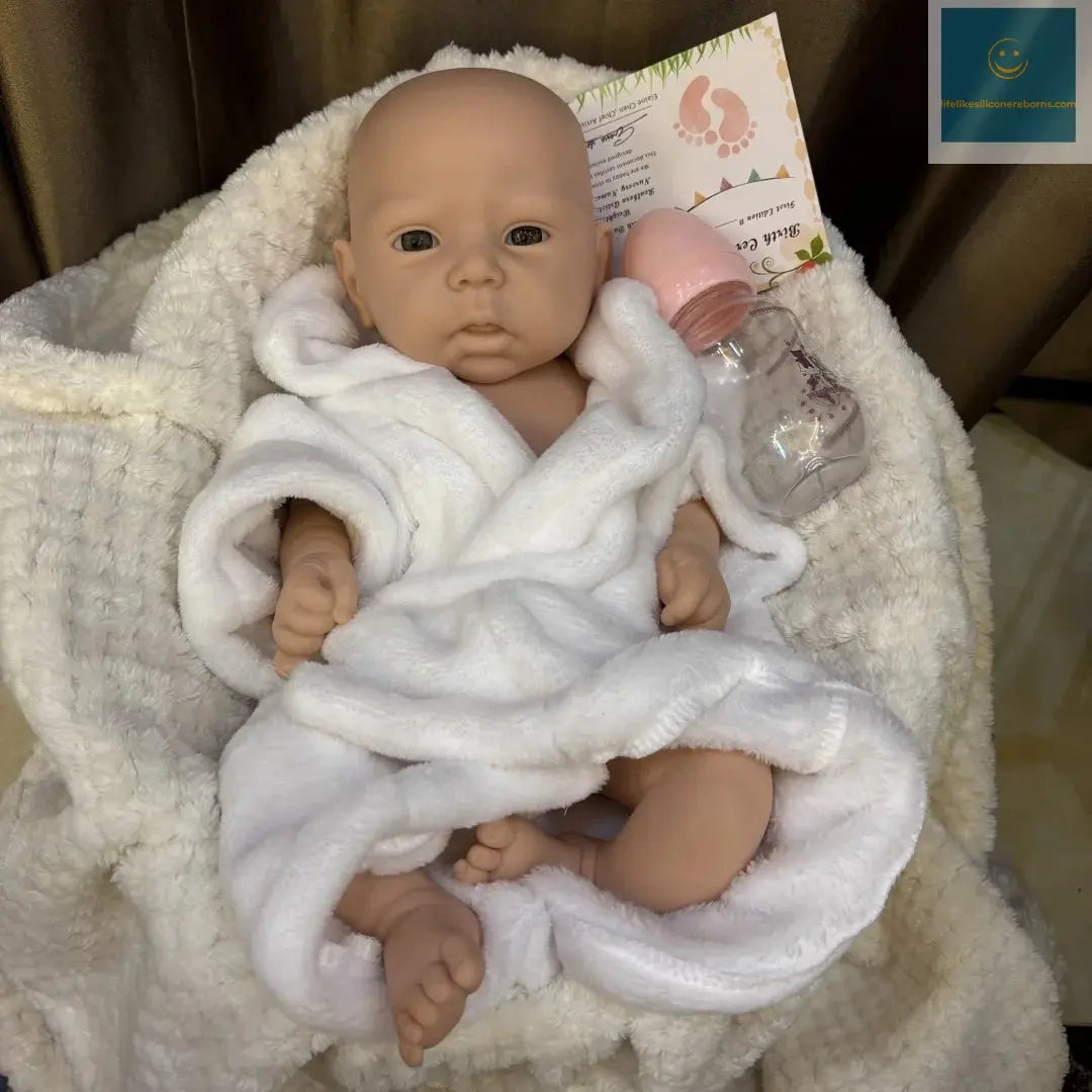 45cm Can Open Mouth & Washable Silicone Bebe Reborn Girl With Painted Skin Soft Touch Feeling Lifelike bebe reborn de silicona lifelikesiliconereborns.com