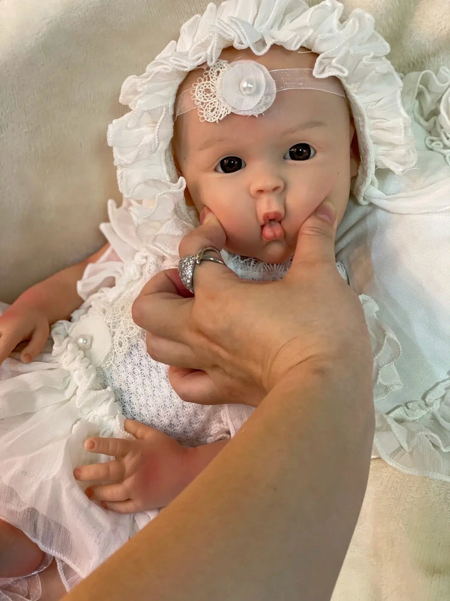 45cm Full Body Solid Silicone Bebe Reborn Girl 3D Painted Skin Handmade Lifelike Real Corpo De Silicone Doll lifelikesiliconereborns.com