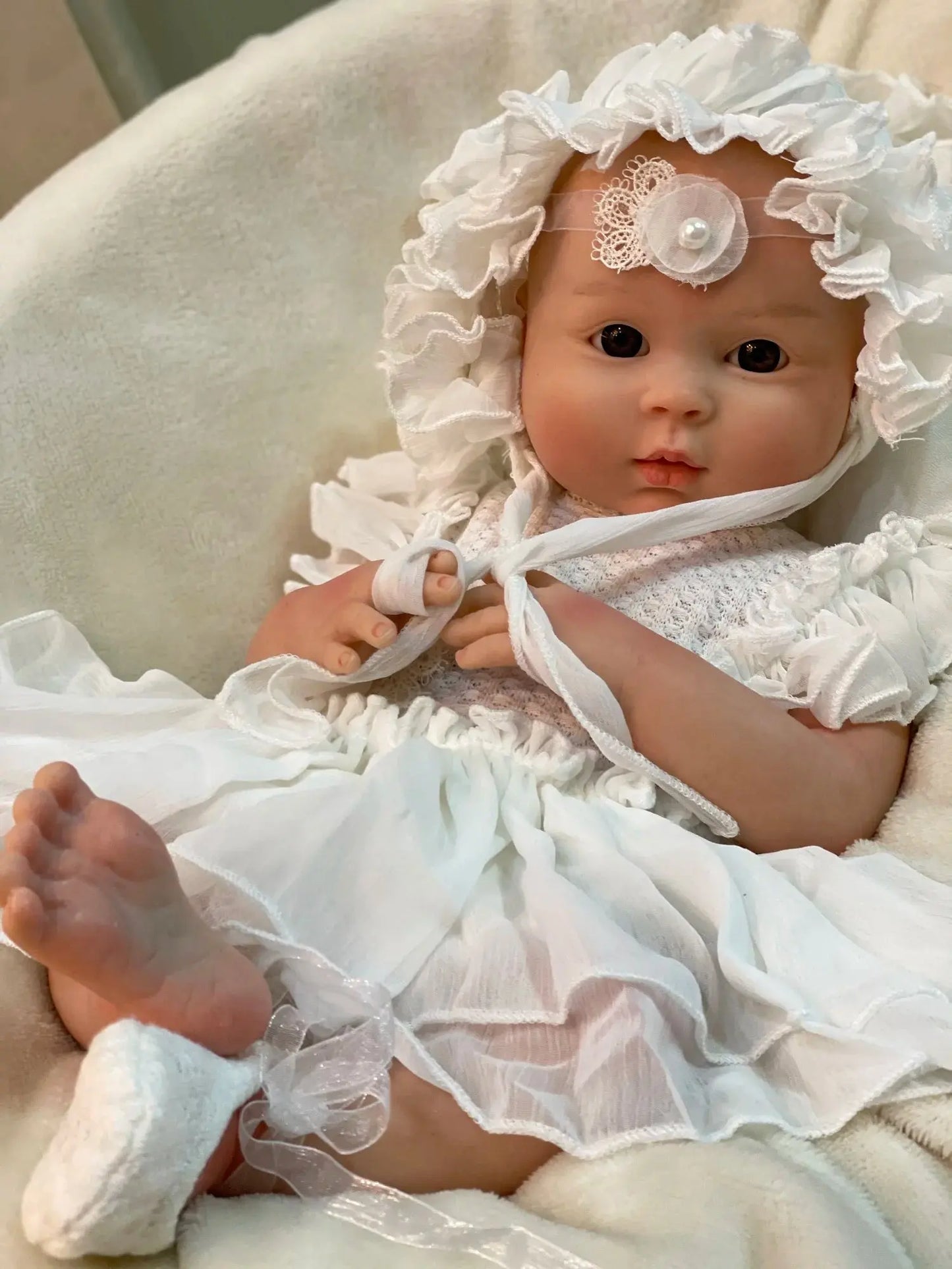 45cm Full Body Solid Silicone Bebe Reborn Girl 3D Painted Skin Handmade Lifelike Real Corpo De Silicone Doll lifelikesiliconereborns.com