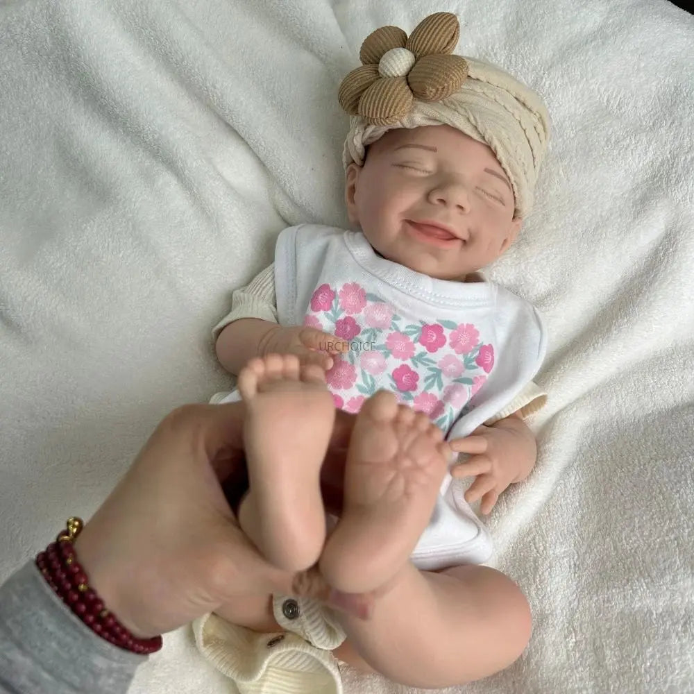 Handmade 45cm Flexible Silicone Reborn Baby Girl Realistic Features And Waterproof Materials Doll For Artist Painter Collector lifelikesiliconereborns.com
