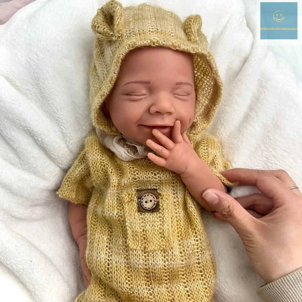 Handmade 45cm Flexible Silicone Reborn Baby Girl Realistic Features And Waterproof Materials Doll For Artist Painter Collector lifelikesiliconereborns.com