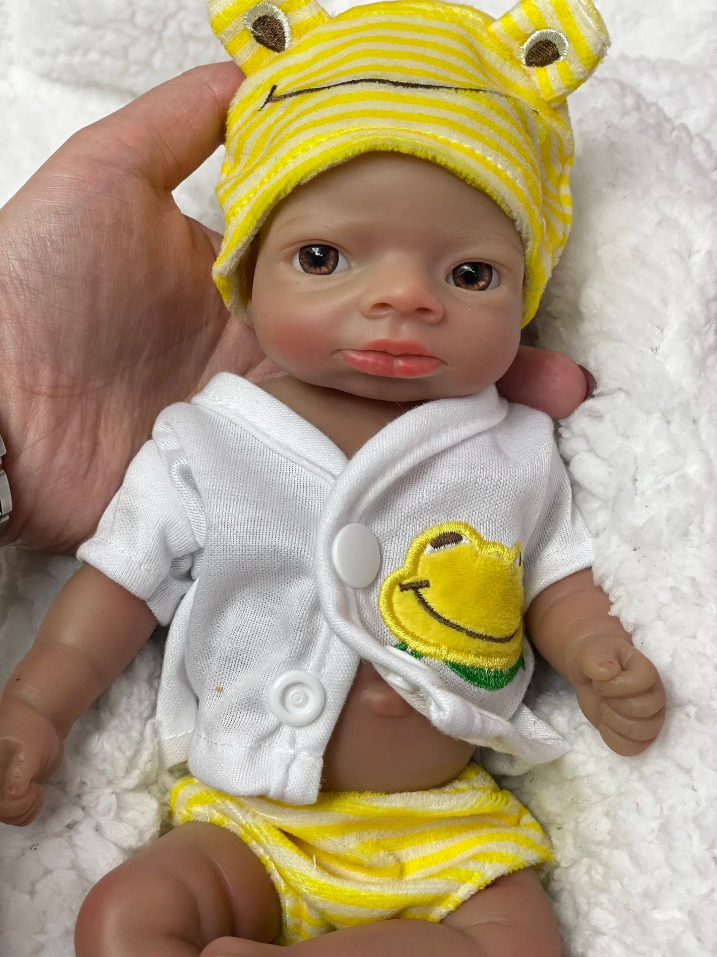 26cm Dark Skin Lanny Solid Silicone Reborn Baby Girl With Painted Skin Handmade Soft Touch Feeling Bebe Reborn reales para niñas lifelikesiliconereborns.com