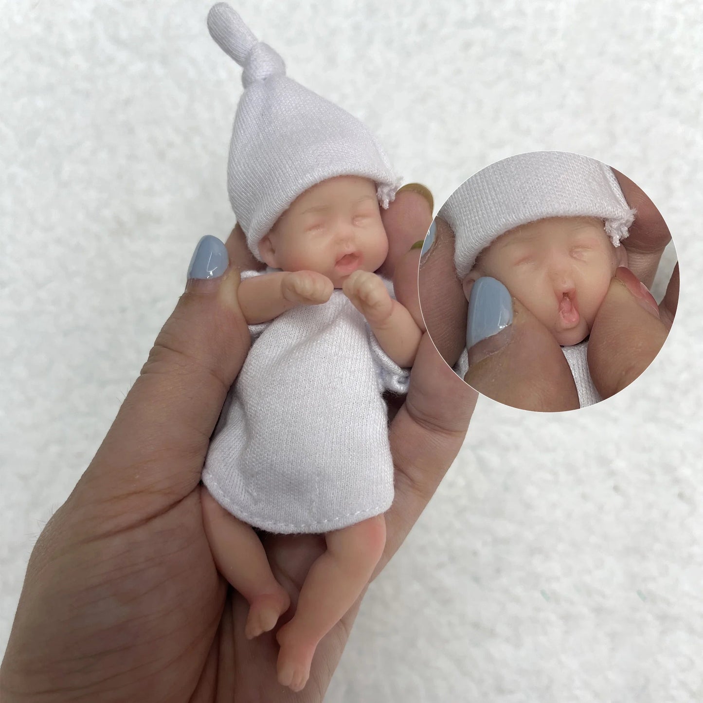 11CM Painted Mini Silicone Palm Girl With 2 Set of Outfits Cute Handmade Full Body Solid Reborn Baby Doll Toys реборн мальчик lifelikesiliconereborns.com