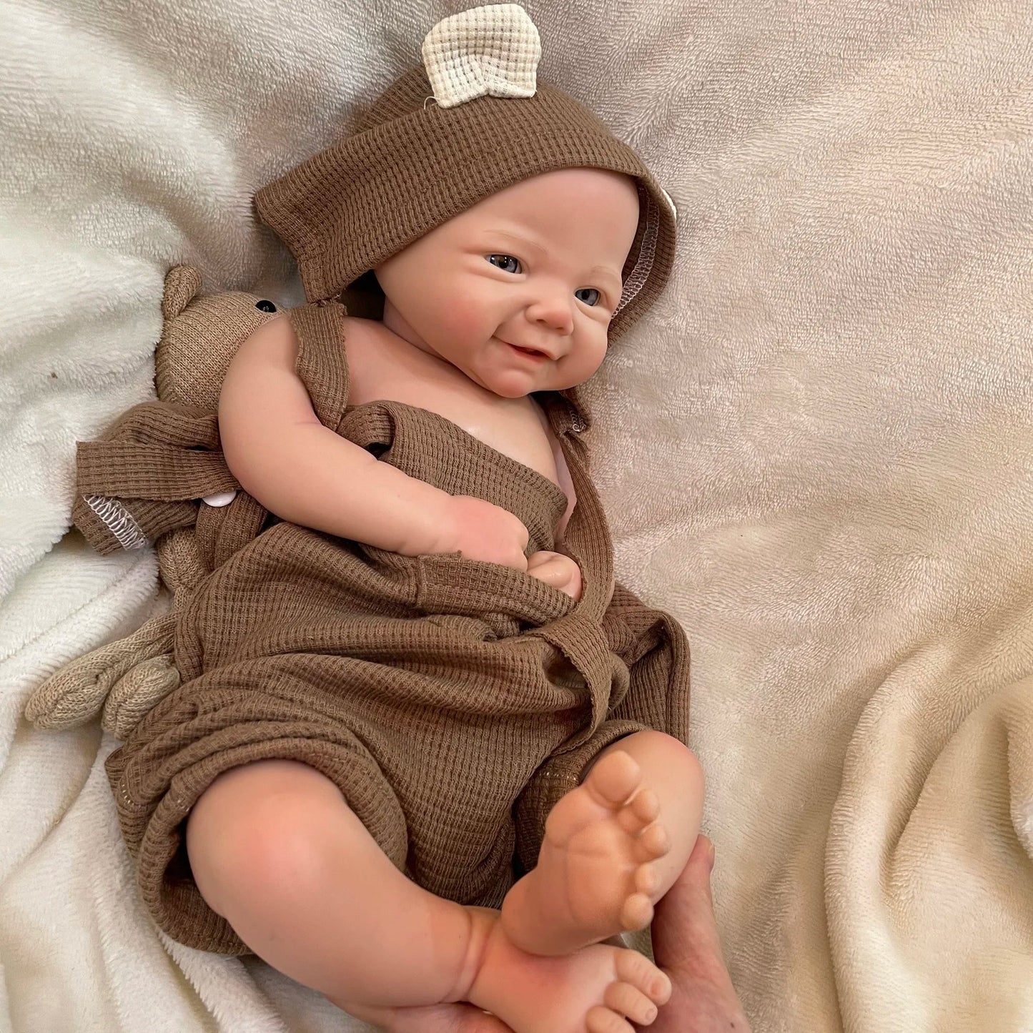 42cm Full Body Silicon Vivienne Bebe Reborn Girl Pеборн Muñeca Handmade Painted Silicone Soft Lifelike De Silicona lifelikesiliconereborns.com