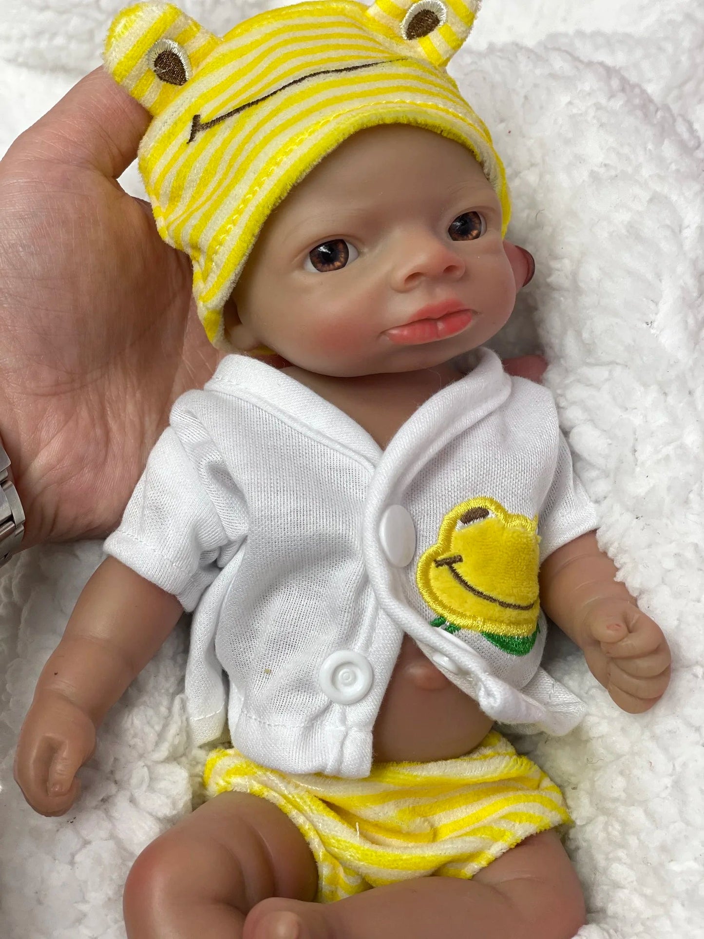 26cm Dark Skin Lanny Solid Silicone Reborn Baby Girl With Painted Skin Handmade Soft Touch Feeling Bebe Reborn reales para niñas lifelikesiliconereborns.com