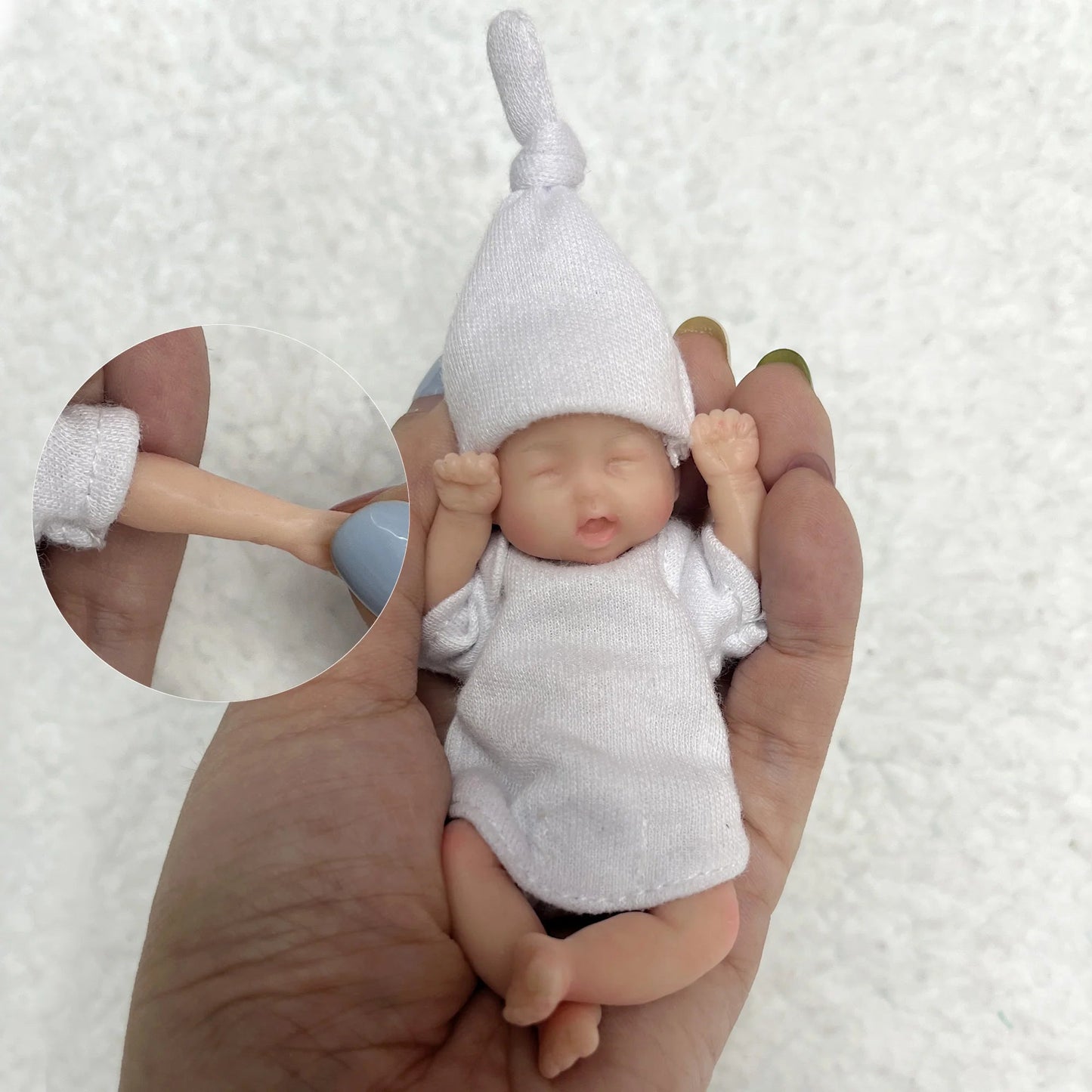 11CM Painted Mini Silicone Palm Girl With 2 Set of Outfits Cute Handmade Full Body Solid Reborn Baby Doll Toys реборн мальчик lifelikesiliconereborns.com