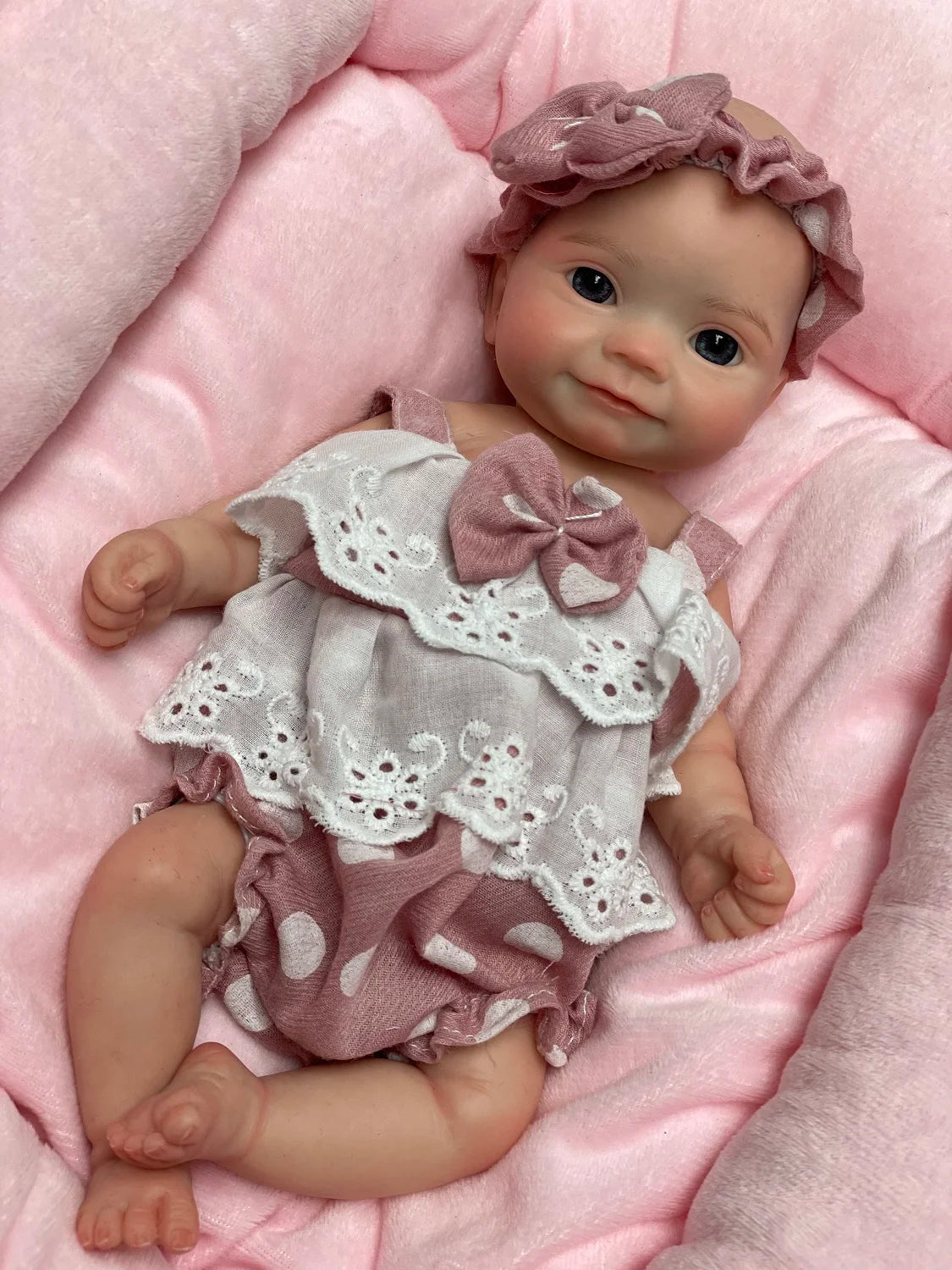 26cm Cute Maddie Waterproof Reborn Baby Girl With Full Body Silicone Handmade Painted Skin Bebe Reborn reales para niñas lifelikesiliconereborns.com