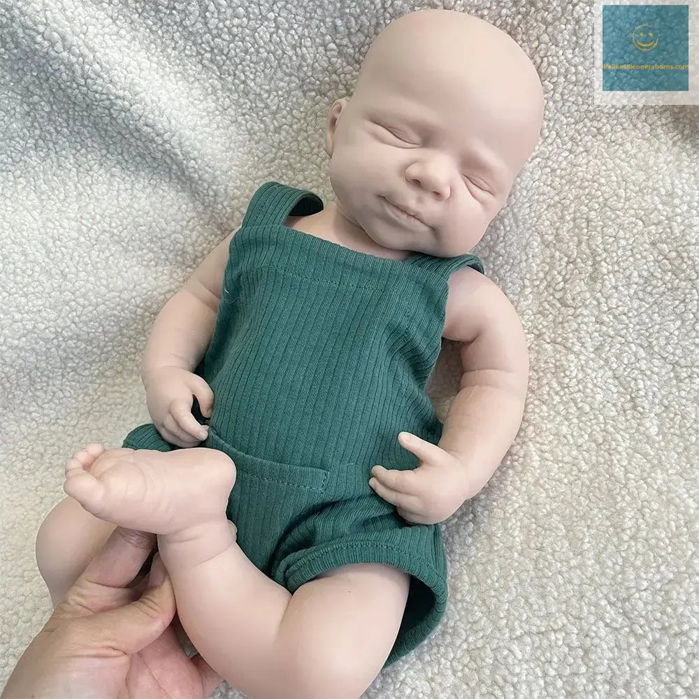 Ultra-Realistic Silicone Reborn Dolls African Baby Girl/Boy 47cm Flexible Body Lifelike Expressions for Kids Toy Christmas Gift lifelikesiliconereborns.com
