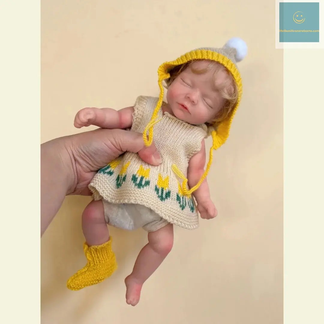 10Inch Can Open Mouth Full Body Silicone Reborn Girl Doll With Handmade Rooted Hair Lifelike Newborn Doll With Sweather Cloth lifelikesiliconereborns.com
