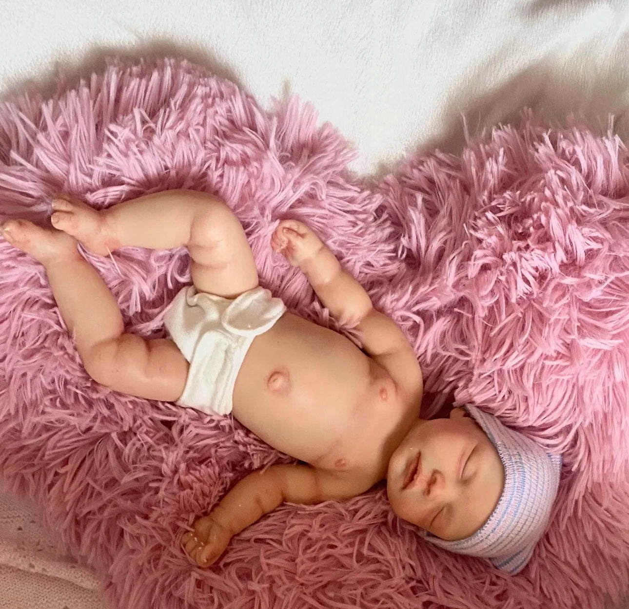 10Inch Can Washable Close Eyes Bebe Reborn Girl With Full Body Silicone 3D ainted Skin Newborn Doll reales para niñas lifelikesiliconereborns.com