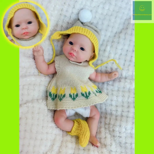 10Inch Open Eyes bebe reborn de silicona Girl Doll With Painted Skin Washable Doll Handmade Soft Touch Newborn Silicone Doll lifelikesiliconereborns.com