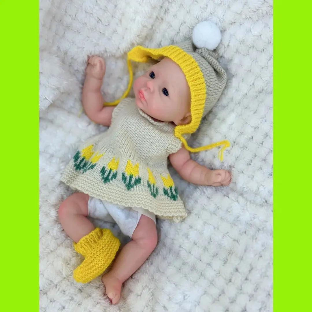 10Inch Open Eyes bebe reborn de silicona Girl Doll With Painted Skin Washable Doll Handmade Soft Touch Newborn Silicone Doll lifelikesiliconereborns.com