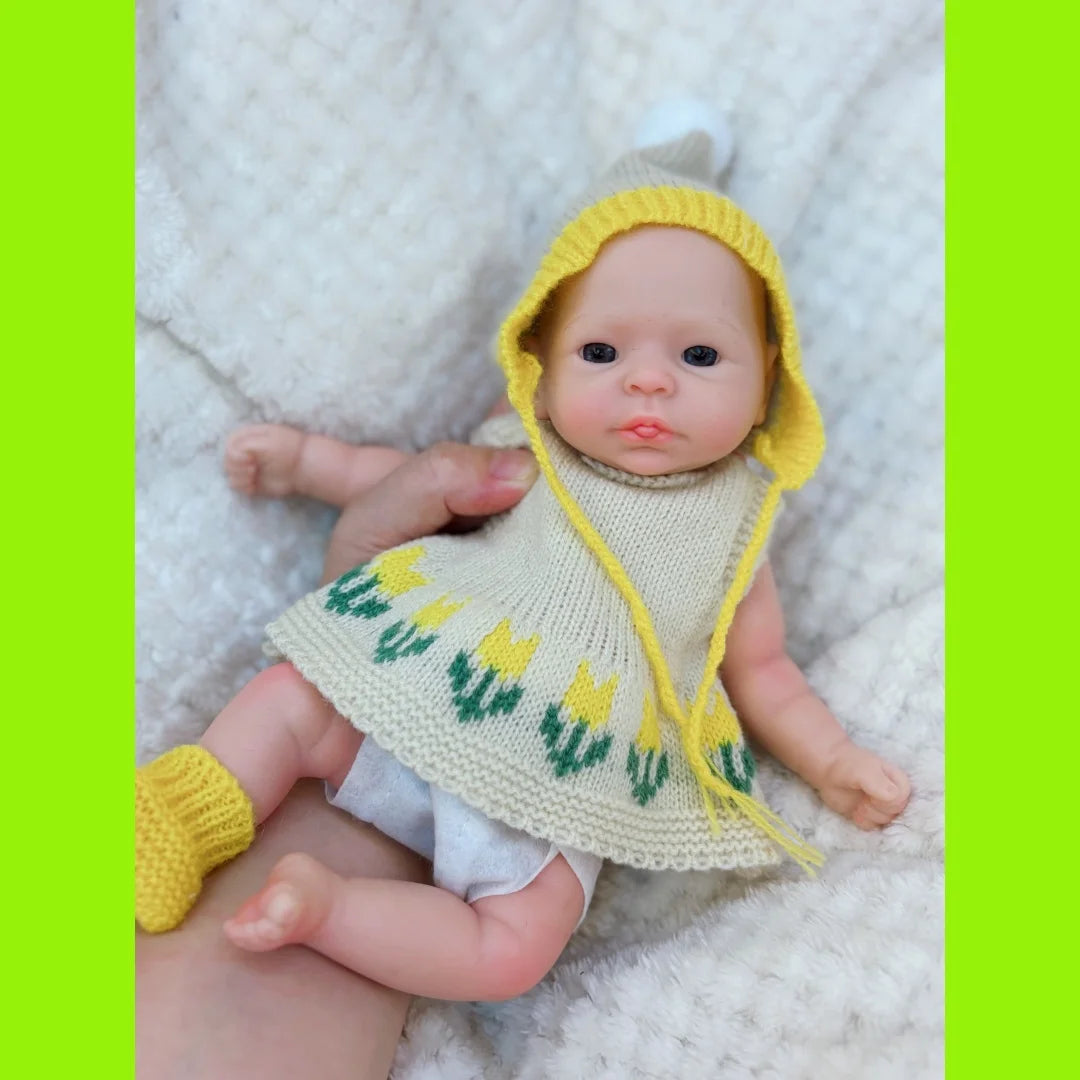 10Inch Open Eyes bebe reborn de silicona Girl Doll With Painted Skin Washable Doll Handmade Soft Touch Newborn Silicone Doll lifelikesiliconereborns.com