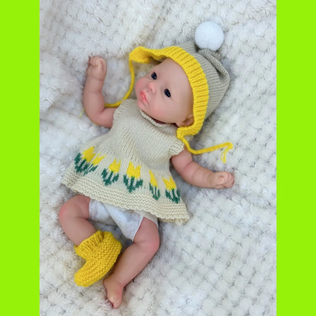 10Inch Open Eyes bebe reborn de silicona Girl Doll With Painted Skin Washable Doll Handmade Soft Touch Newborn Silicone Doll lifelikesiliconereborns.com