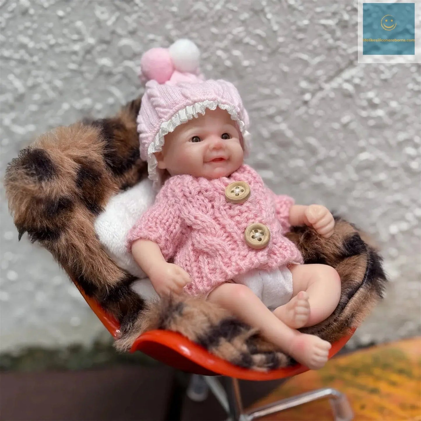 15cm Can Washable Mini Vivienne Solid Silicone Bebe Reborn Girl Doll WIth Painted Skin Soft Touch Lifelike Cute Reborn Dolls lifelikesiliconereborns.com