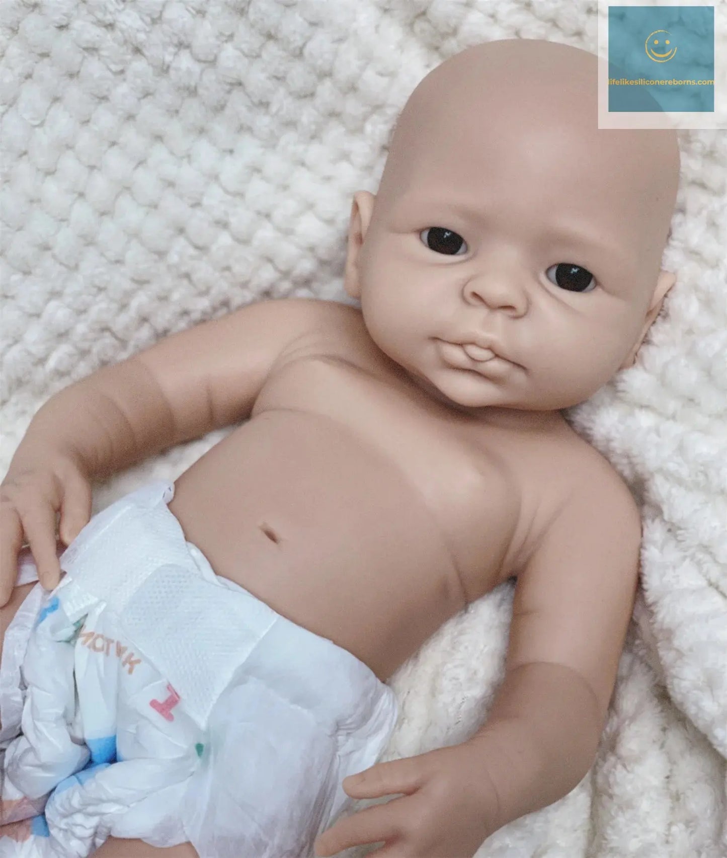 17Inch Washable Full Body Solid Silicone Bebe Reborn Girl With 3D Painted Skin Lifelike Real Corpo De Silicone Doll lifelikesiliconereborns.com