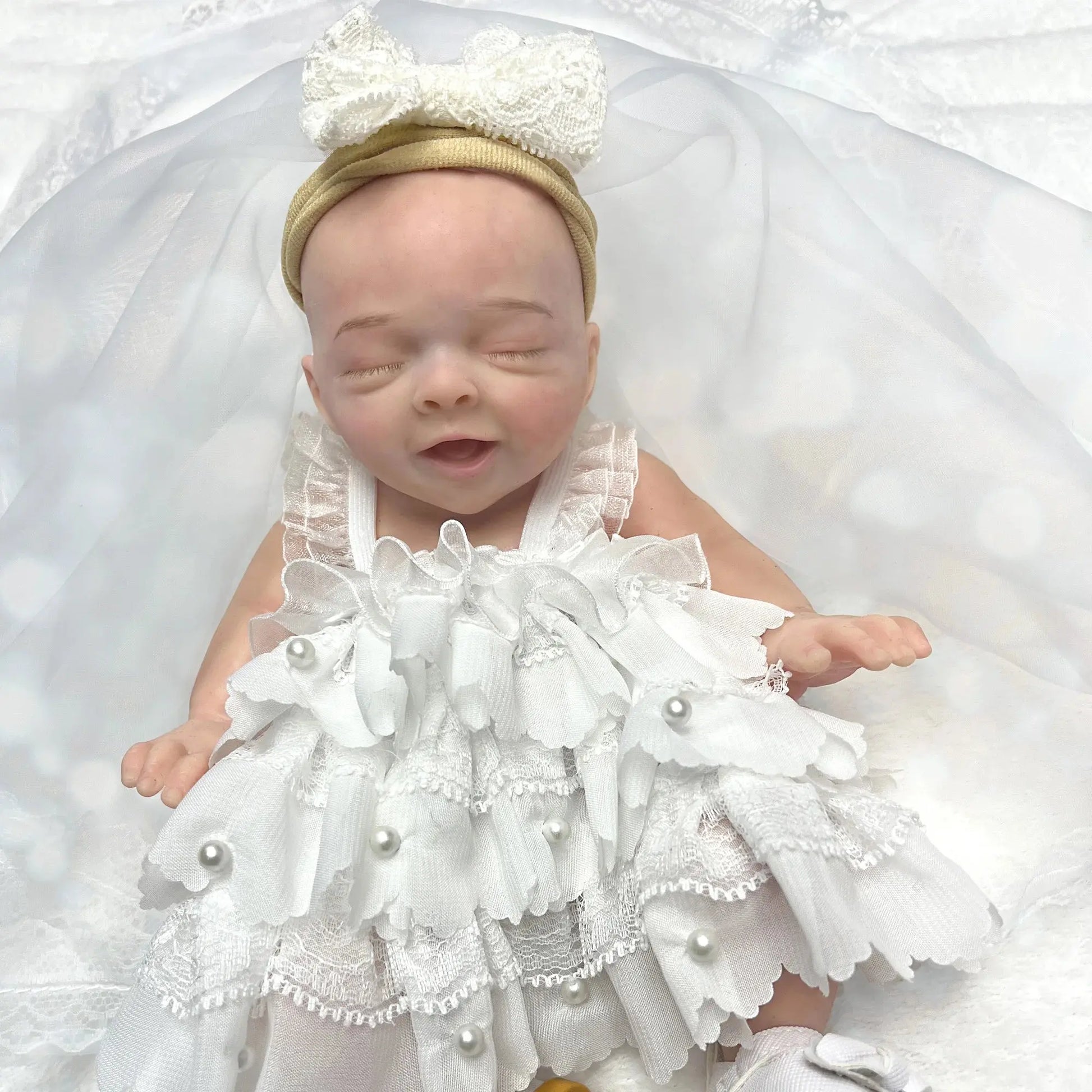 25cm Soft Solid Silicone Salia Bebe Reborn Girl With Princess Outfits Handmade Painted Lifelike Muñecas Reborn Corpo De Silicone lifelikesiliconereborns.com