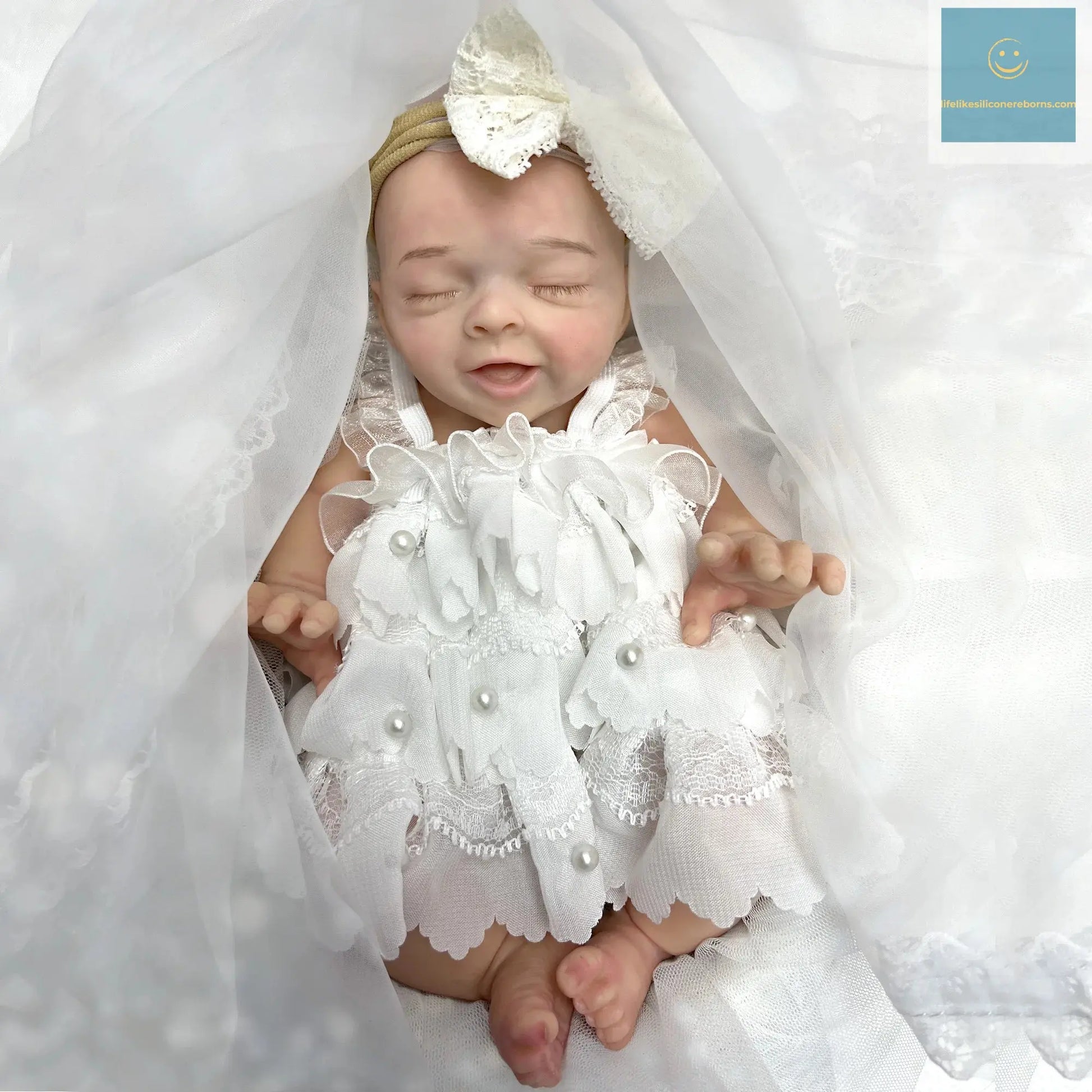 25cm Soft Solid Silicone Salia Bebe Reborn Girl With Princess Outfits Handmade Painted Lifelike Muñecas Reborn Corpo De Silicone lifelikesiliconereborns.com