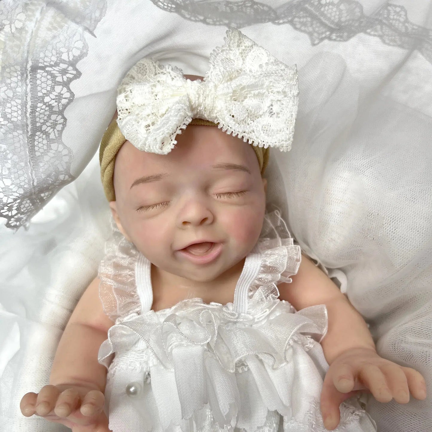 25cm Soft Solid Silicone Salia Bebe Reborn Girl With Princess Outfits Handmade Painted Lifelike Muñecas Reborn Corpo De Silicone lifelikesiliconereborns.com