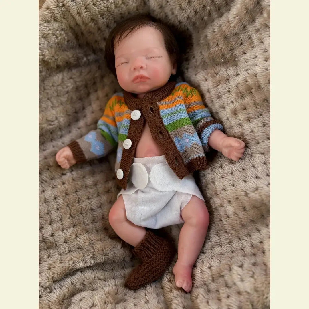 26cm Close Eyes Cuddly Whole Body Solid Silicone bébé reborn Girl Doll With Rooted Hair Soft Touch  Lifelike bébé reborn Doll lifelikesiliconereborns.com