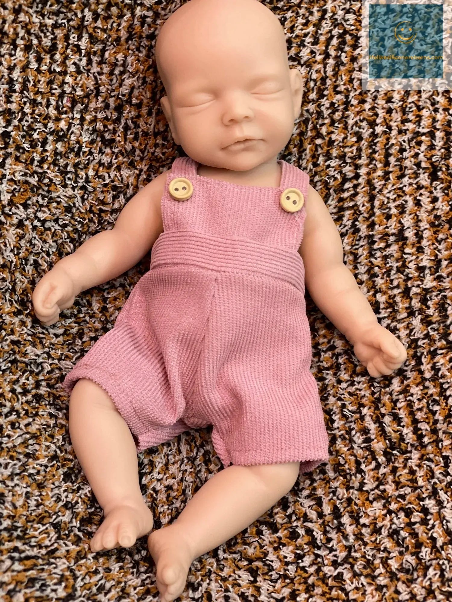26cm Unpainted Close Eyes Full Body Solid Silicone Reborn Baby Girl Handmade Lifelike Real Bebe Reborn Corpo De Silicone Doll lifelikesiliconereborns.com