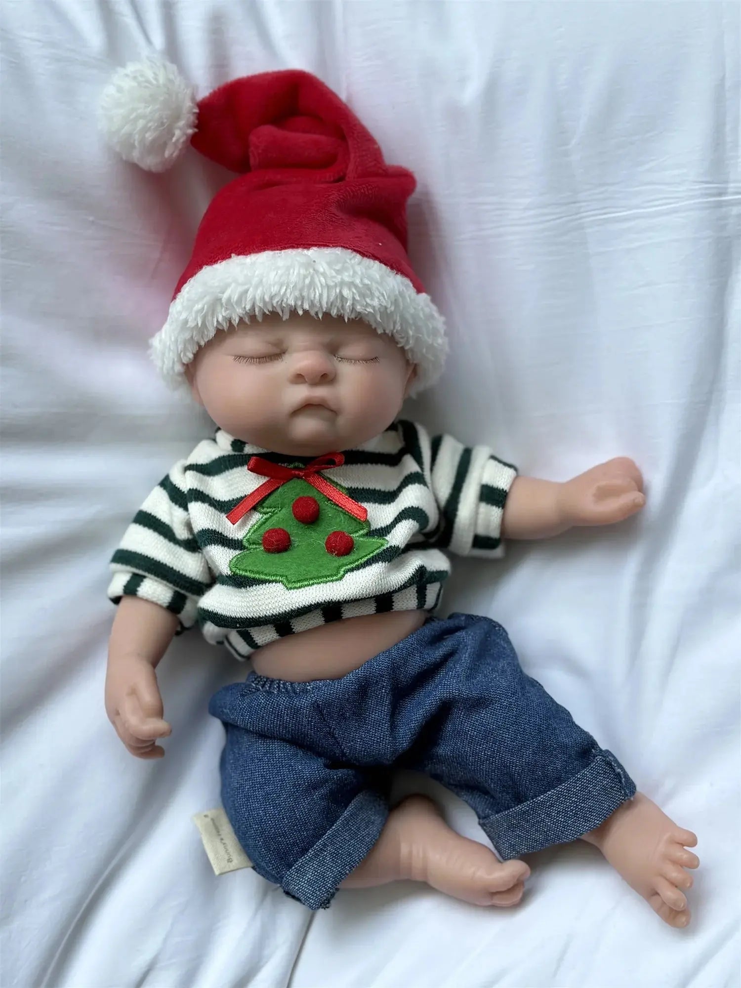 28cm Close Eyes Washable Full Body Silicone Reborn Boy Doll With Eyelashes 3D Paint Skin Soft Lifelike Realistic Bebe Reborn lifelikesiliconereborns.com