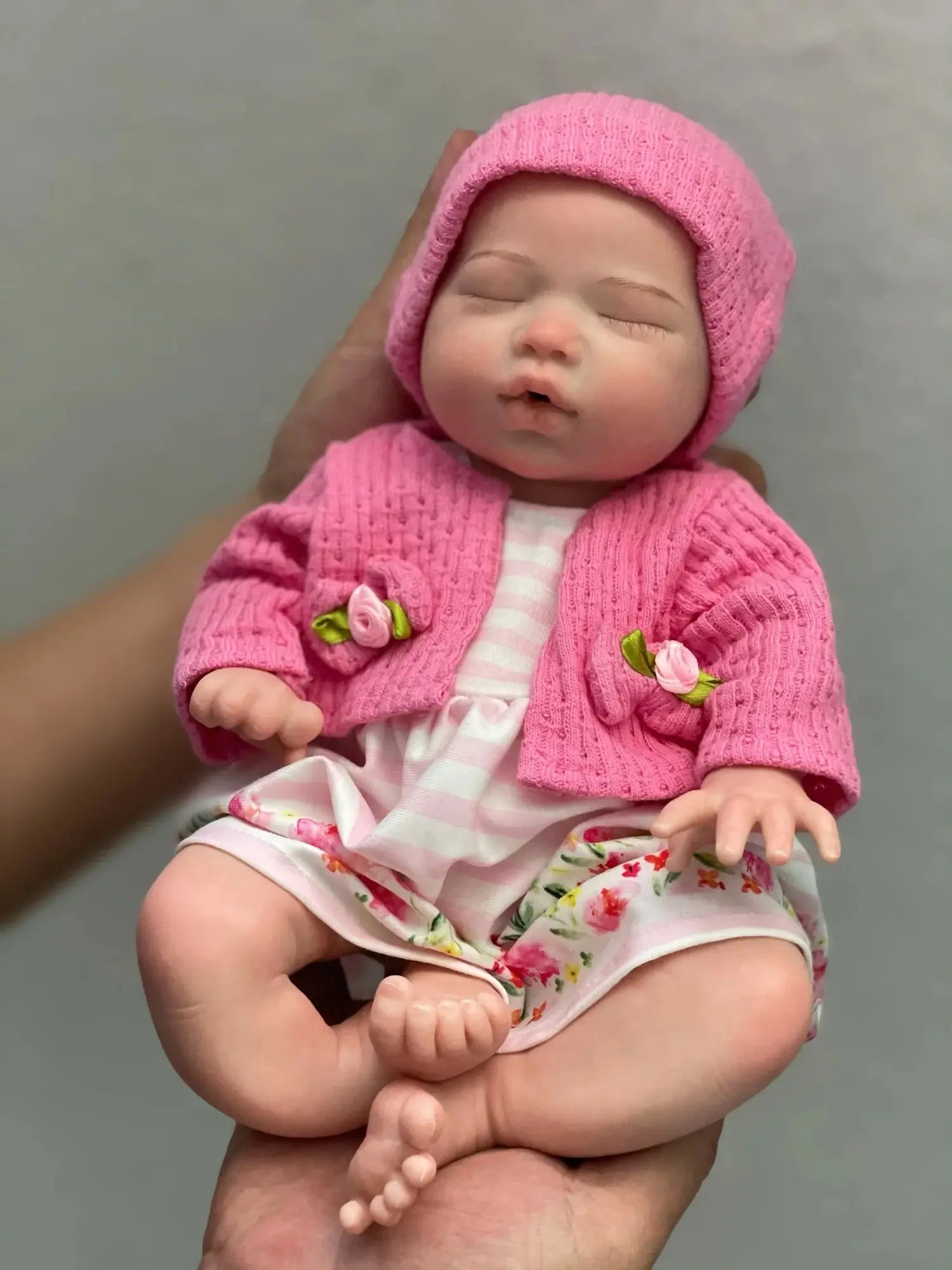 35cm Soft Touch Feeling Solid Silicone Bebe Reborn Girl Can Drink and Pee Reborn Baby Girl Handmade Lifelike Muñeca Reborn Doll lifelikesiliconereborns.com