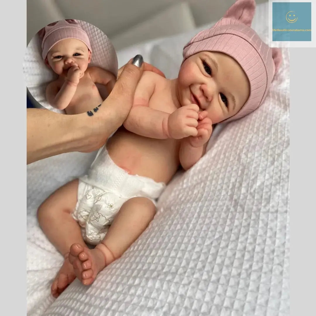 43-45cm Can Open Mouth Vivienne Washable Soft Silicone Bebe Reborn Girl Doll With Painted Skin Lifelike Newborn Girl Doll lifelikesiliconereborns.com