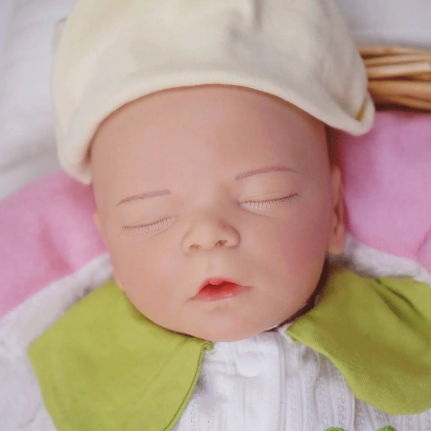 45.5cm all-silicone reborn doll can be made up and dressed up body soft boy, 2.9kg lifelikesiliconereborns.com