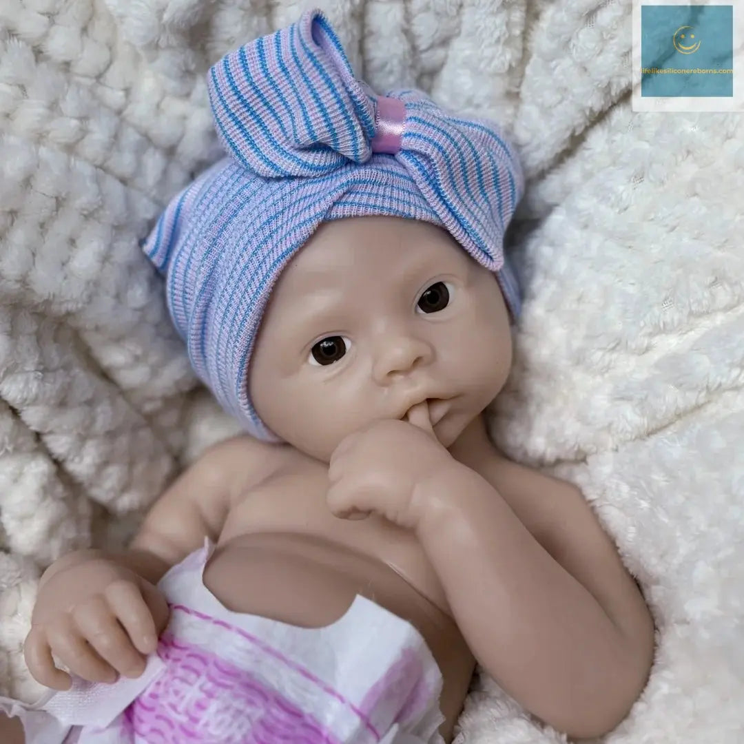 45cm Open Mouth Meadow Solid Silicone bébé reborn Girl With Unpaint Skin Waterproof Newborn Girl Doll Corpo De Silicone Doll lifelikesiliconereborns.com