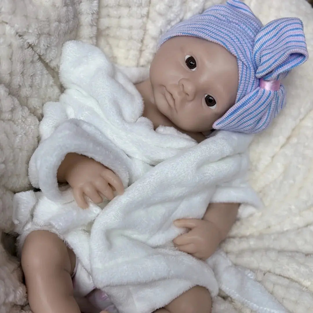 45cm Open Mouth Meadow Solid Silicone bébé reborn Girl With Unpaint Skin Waterproof Newborn Girl Doll Corpo De Silicone Doll lifelikesiliconereborns.com