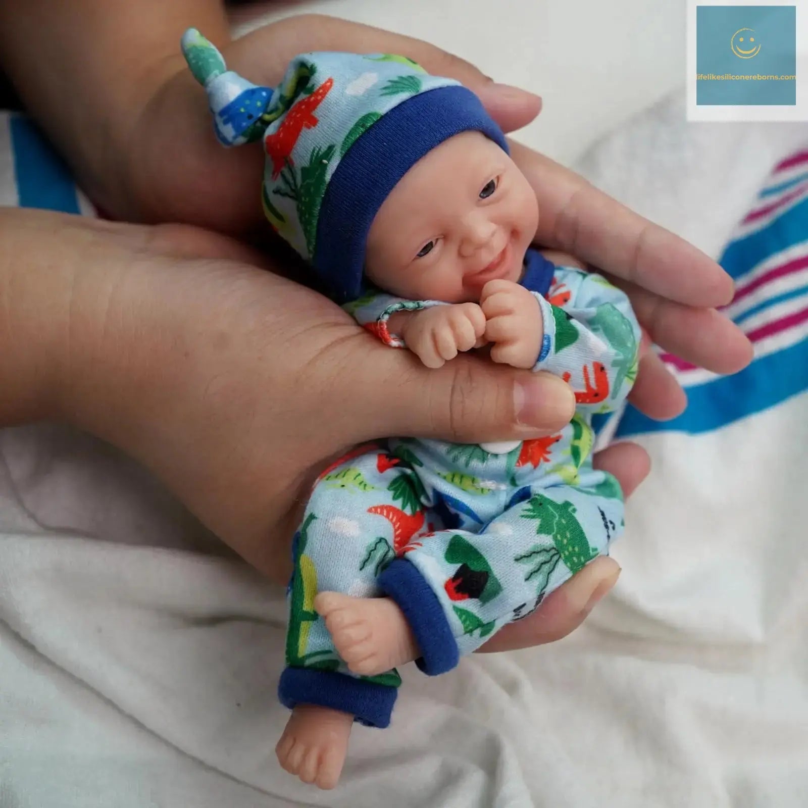 7 Inch Mini Reborn Baby Dolls,Silicone Full Body Baby Soft Skin Realistic Baby Doll with Feeding Accessories Gift Box(Boy/gril) lifelikesiliconereborns.com