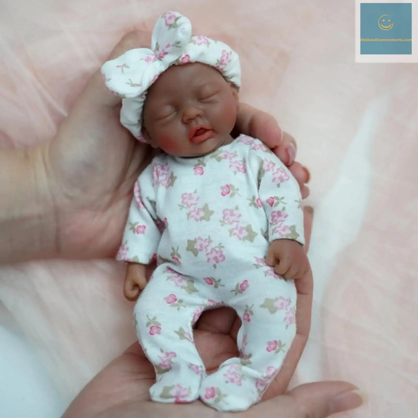 7 inch Cuddly Mini Silicone Reborn Doll,Body Soft Silicone Lifelike Reborn Baby, Halloween/Thanksgiving Day/Christmas Gift lifelikesiliconereborns.com
