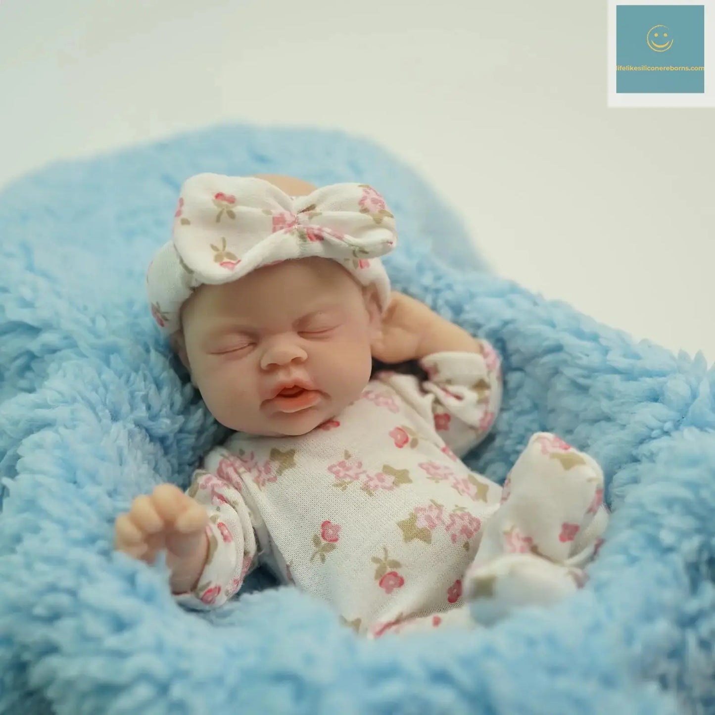 7 inch Cuddly Mini Silicone Reborn Doll,Body Soft Silicone Lifelike Reborn Baby, Halloween/Thanksgiving Day/Christmas Gift lifelikesiliconereborns.com