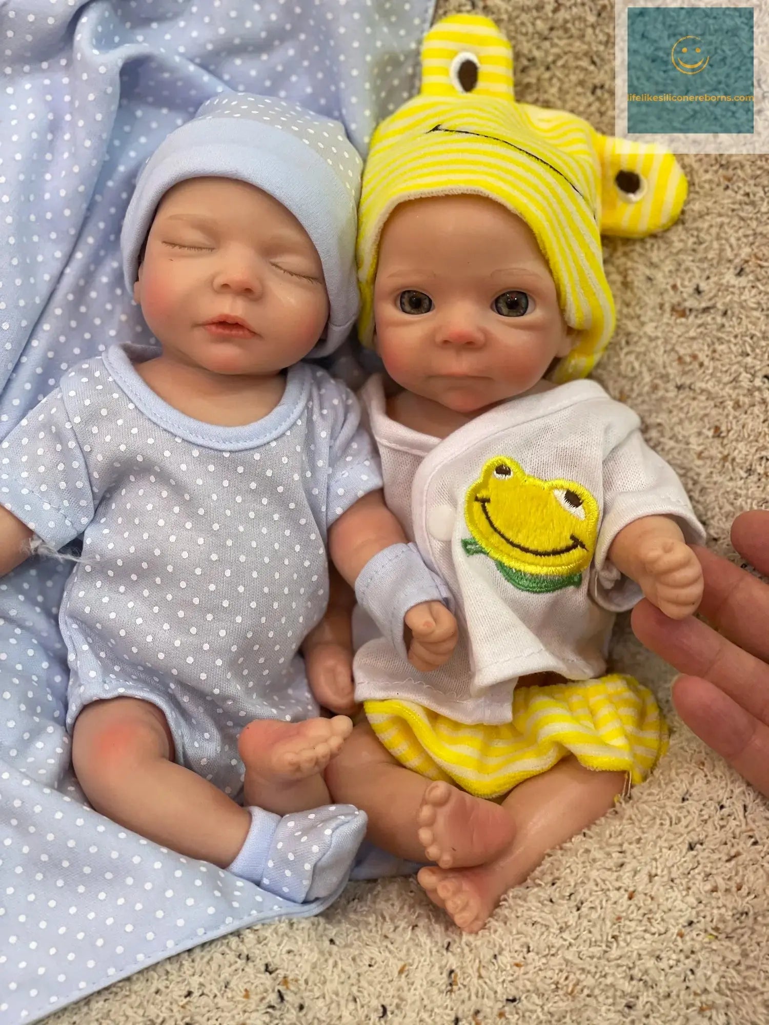 8styles/26cm Open and Close Eyes Cute Soft Full Body Solid Silicone Girl 3D Painted Skin Lifelike Real Corpo De Silicone Doll lifelikesiliconereborns.com