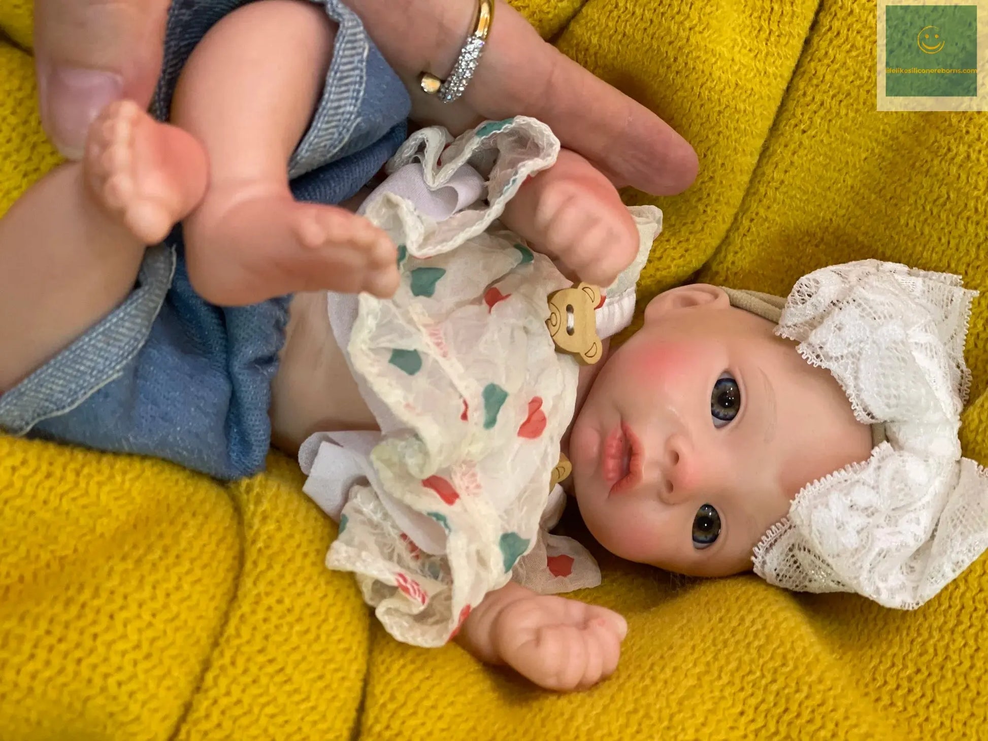 8styles/26cm Open and Close Eyes Cute Soft Full Body Solid Silicone Girl 3D Painted Skin Lifelike Real Corpo De Silicone Doll lifelikesiliconereborns.com