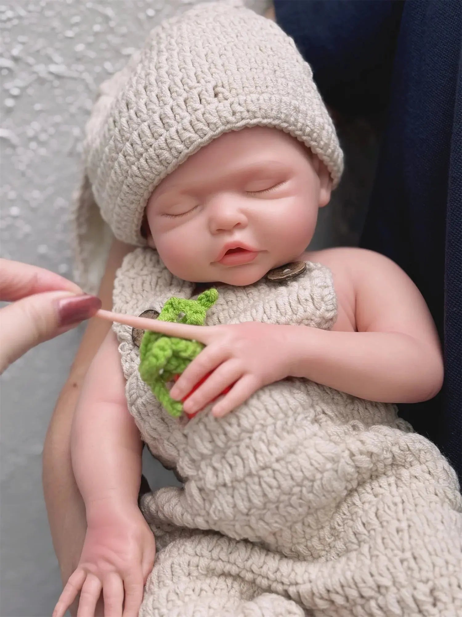 Can Open Mouth 17Inch Washable Close Eyes Full Body Solid Silicone Bebe Reborn Girl HandmadeLifelike Real Corpo De Silicone Doll lifelikesiliconereborns.com