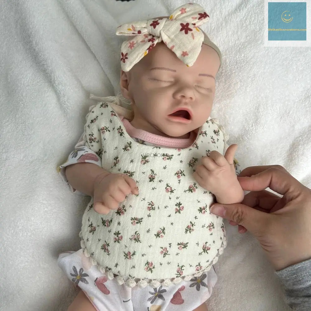 Full Body Soft Lifelike 18Inch Silicone Reborn Baby Girl Realistic 3D Skin Washable Dolls  For Kids Toy Role-Playing Collection lifelikesiliconereborns.com