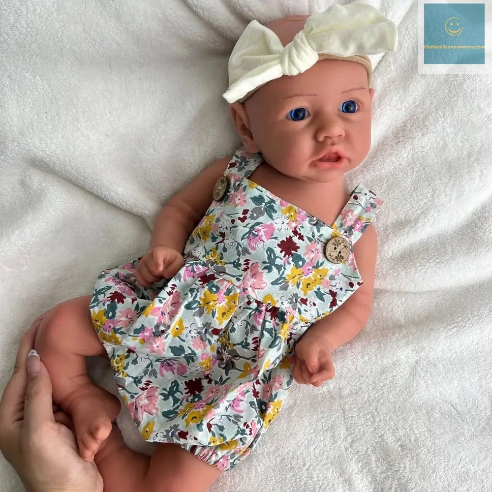 Handmade 45cm Lifelike Full Body Soft Silicone Reborn Baby Girl Open Eyes Easy to Clean Weighted Doll for Coping with Loss  Gift lifelikesiliconereborns.com