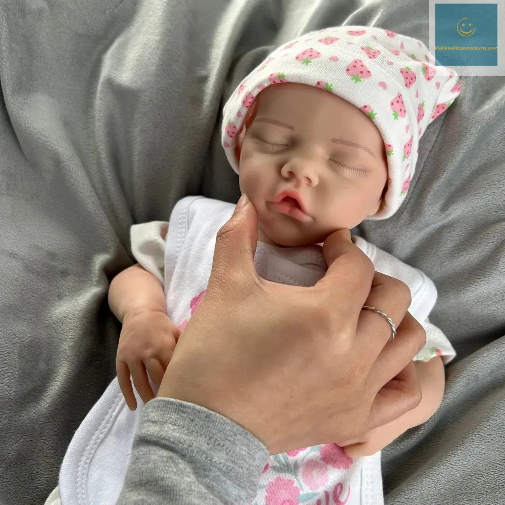 Highly Detailed 3D Skin Silicone Reborn Baby Girl Soft Durable Materials Waterproof Dolls For Collectors Anti-Stress Kids Toy lifelikesiliconereborns.com