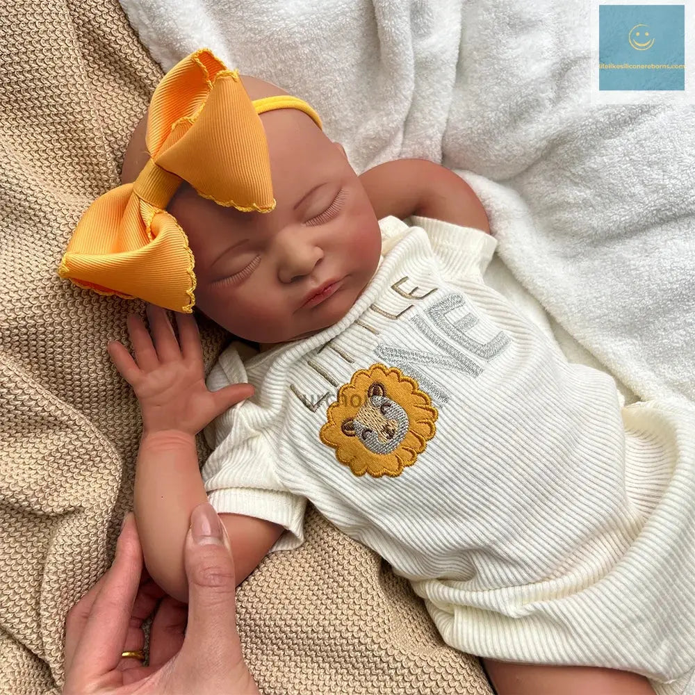 Newborn Silicone Baby Doll Full Body Weighted Hand Painted Reborn Doll Closed Eyes Lifelike Girl Collectibles DIY Reborne Artist lifelikesiliconereborns.com