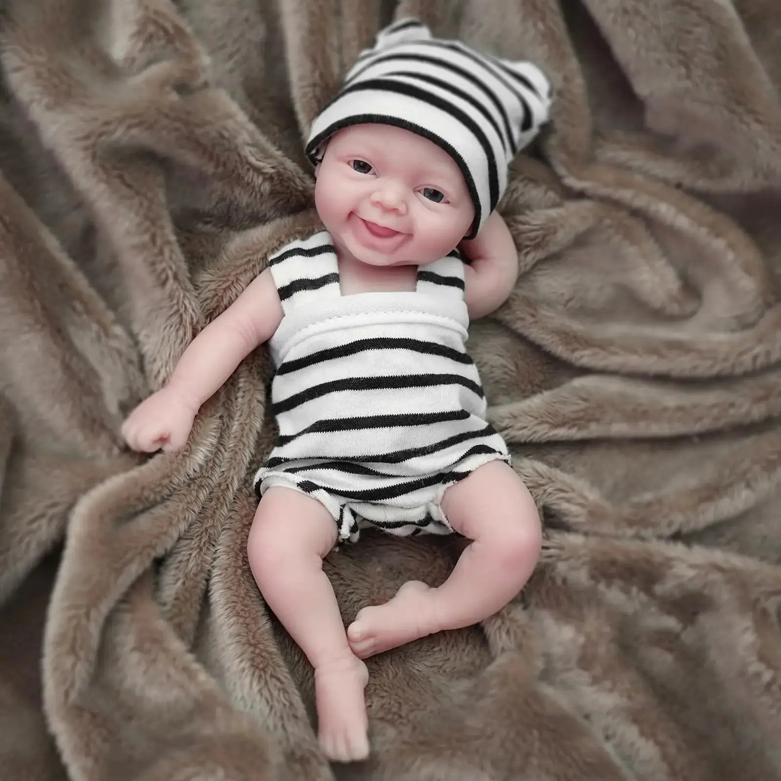 Reborn Silicone Baby Doll 7 Inch Mini Realistic Newborn Baby Dolls Full Body with Feeding Accessories for kids Christmas Gift lifelikesiliconereborns.com