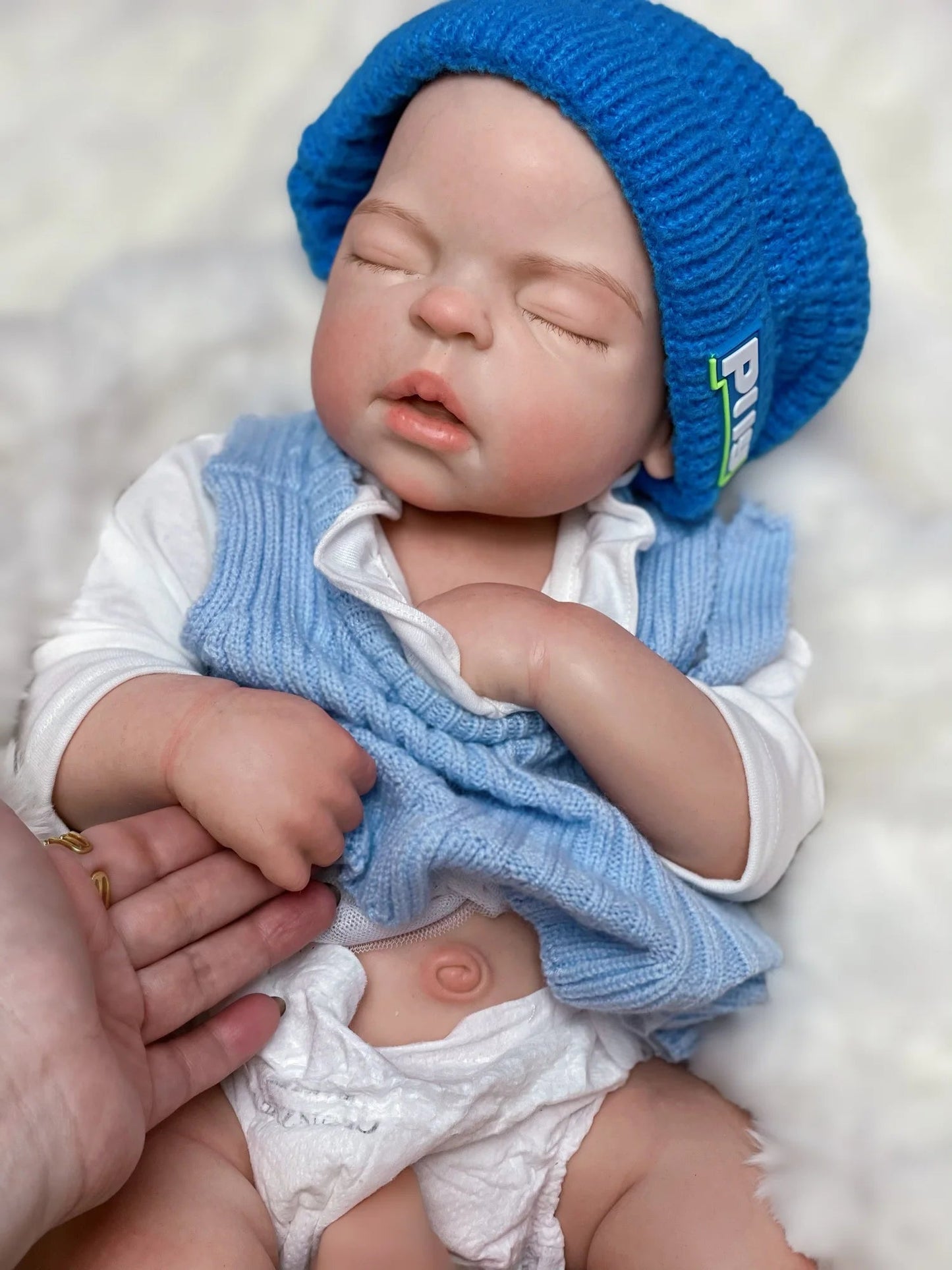 55cm Washable Solid Silicone Bebe Reborn Girl With 3D Painted Skin  Lifelike Sleeping Baby Doll Boneca Reborn Corpo De Silicone lifelikesiliconereborns.com